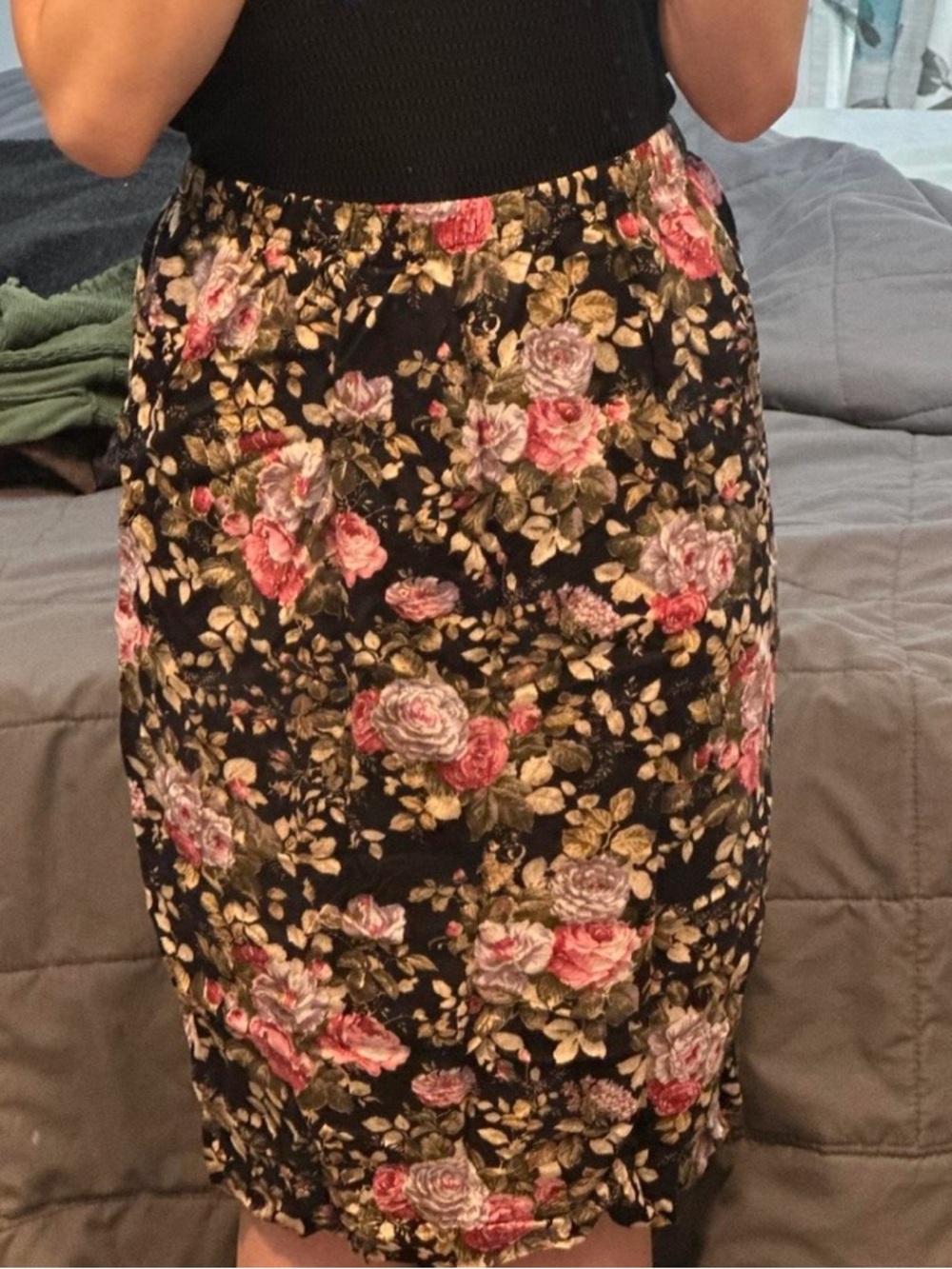 Women's Black Floral Pencil Skirt - Pink Rose Print